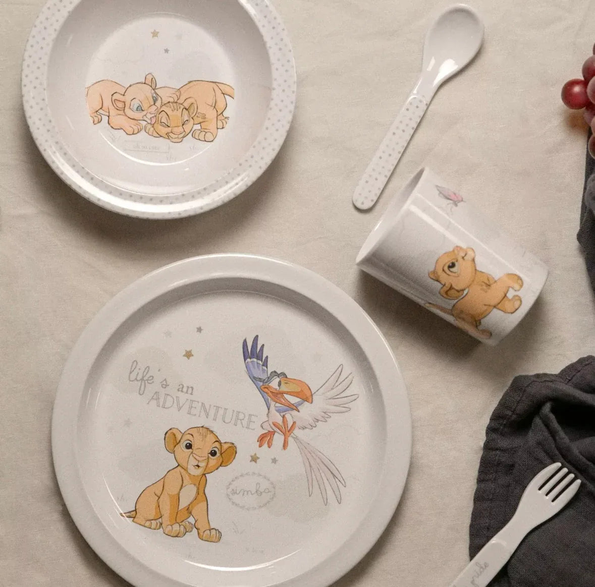 DISNEY - Magical Beginnings 5 Piece Melamine Crockery Set - SIMBA